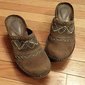 Clarks Brown Artisan Clogs